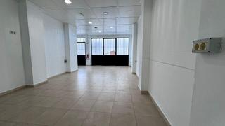 Location Local commercial  Calle barcelona. Local en alquiler en plena mesa y lópez  calima homes