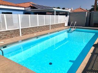 Haus  Avenida touroperador kuoni. Chalet exclusivo con piscina y garaje doble en campo internacion