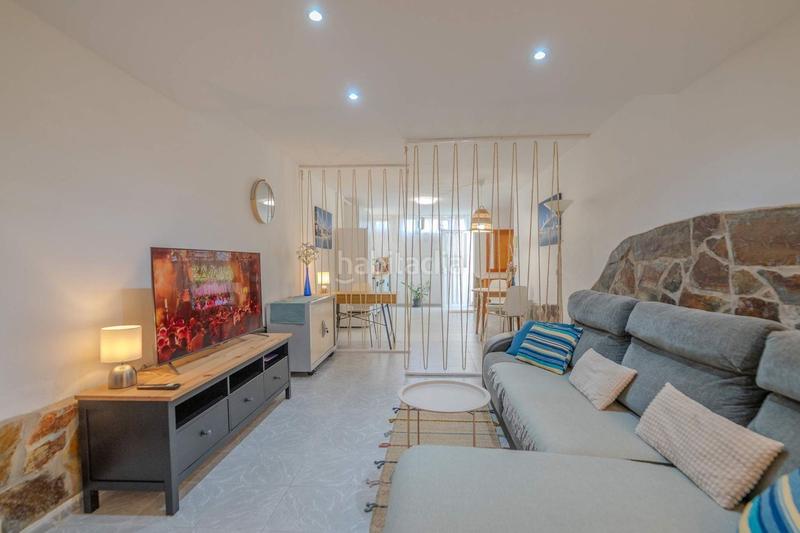 Foto 36b738c7-d6a0-4c35-aa29-afcbbc0ad39d. Casa adossada amb piscina a San Fernando San Bartolomé de Tirajana