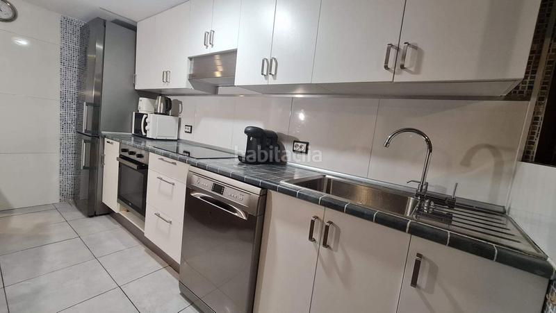 Foto b289e520-081d-4177-9c1c-40e55e6433b0. Casa adossada a Vecindario - El Doctoral - Cruce de Sardina Santa Lucía de Tirajana