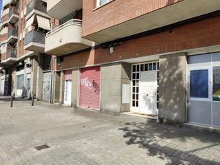 Affitto Locale commerciale in Carrer dels almogàvers 4. 2 locales contiguos directo propietario