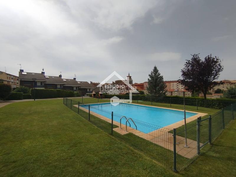 Foto 2ac35bf9-9b11-40a8-9838-6133786e22cd. Reihenhaus mit heizung parking pool in Viana