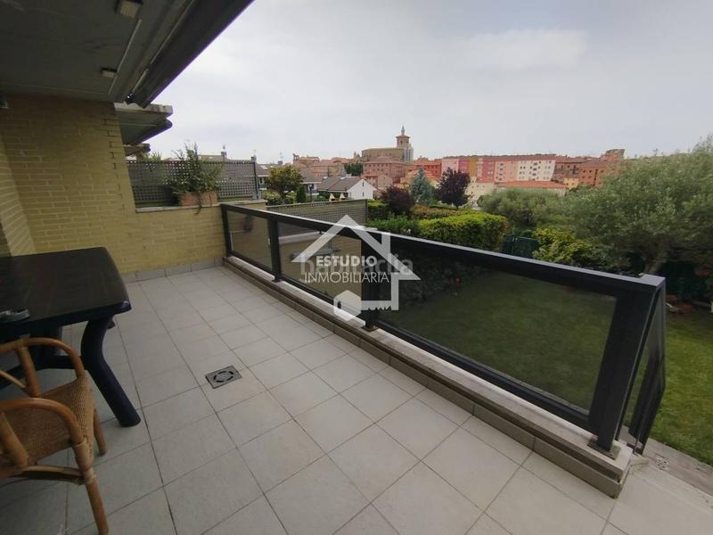 Foto 7f9279ec-3d8a-41fc-82a4-06706a411351. Reihenhaus mit heizung parking pool in Viana