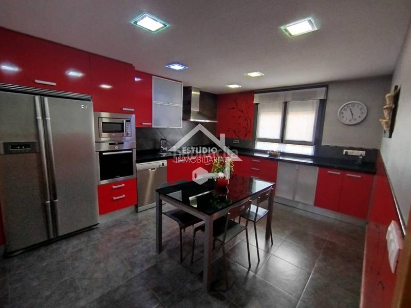 Foto 8f9de3ee-1fba-45d0-bc2e-11ca55f343f6. Reihenhaus mit heizung parking pool in Viana