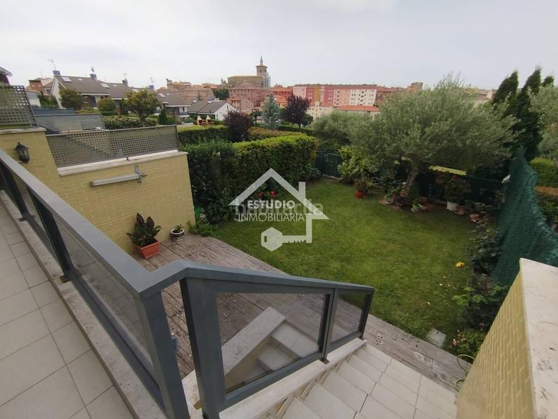 Foto d4486e1c-13ad-4a80-b27e-65b1b0dc07a4. Reihenhaus mit heizung parking pool in Viana