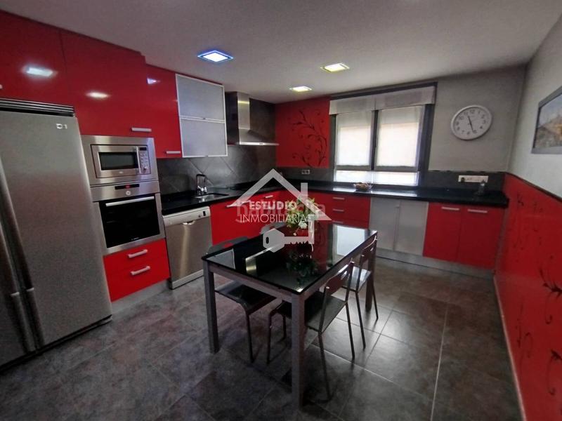 Foto e094ae39-43b3-4828-8c32-bdecea9fc2d7. Reihenhaus mit heizung parking pool in Viana