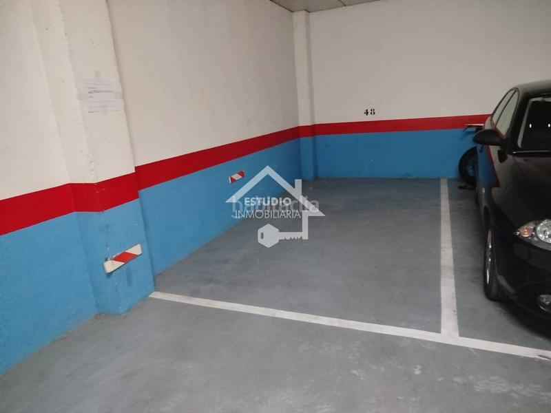 Foto 420a9d8f-4240-413b-af0c-74775dca8536. Car parking in Oeste Logroño