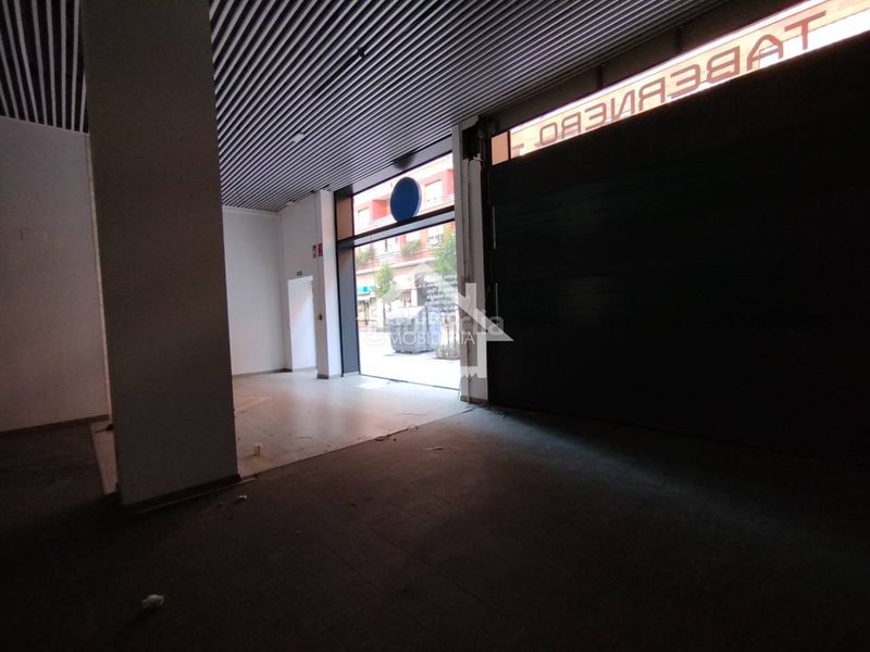 Foto 954e56b9-e89e-4e78-aab8-6b9864a5de80. Local comercial a Gran Via Logroño