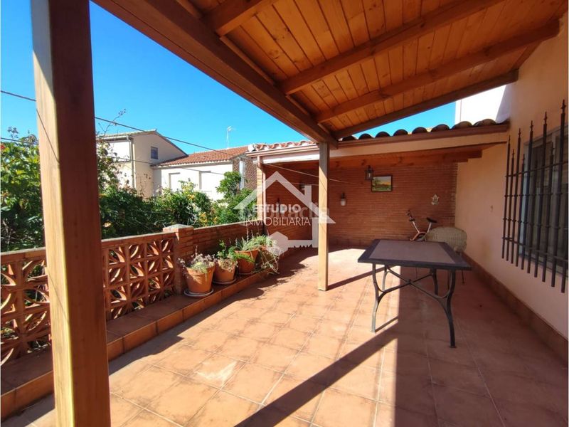 Foto 4d8b33a5-927b-4028-a4f2-a95091b5f2c6. Casa amb calefacció aparcament a Mendavia
