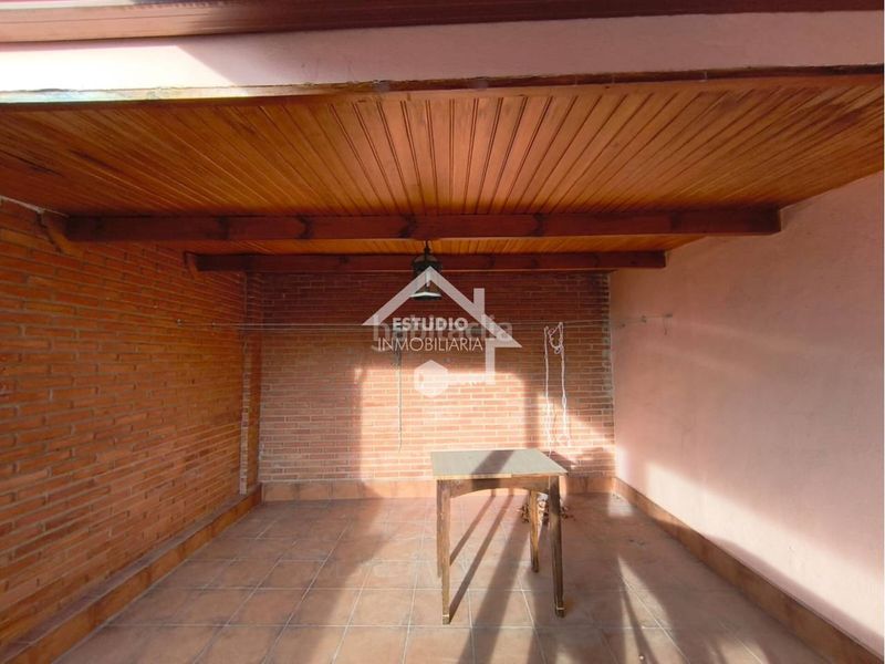 Foto 4fbf7d5d-65bb-4e94-b90d-45f800fd9207. Casa amb calefacció aparcament a Mendavia