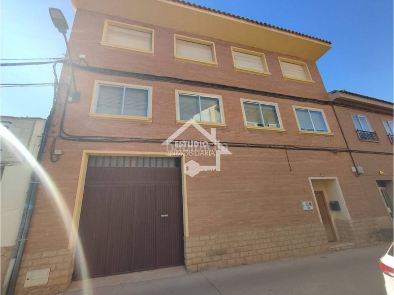 Foto bcfd83a2-52b4-49d9-aa93-7f69c6c0e00d. Casa amb calefacció aparcament a Mendavia
