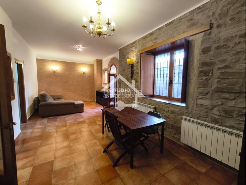 Foto e5e6d4b0-4217-41b7-990a-30ad1cdd5396. Casa amb calefacció aparcament a Mendavia