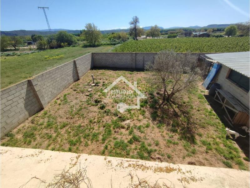 Foto dce9d9f5-d4be-4ade-8fe3-921d448cd4f3. Finca rústica a Mendavia