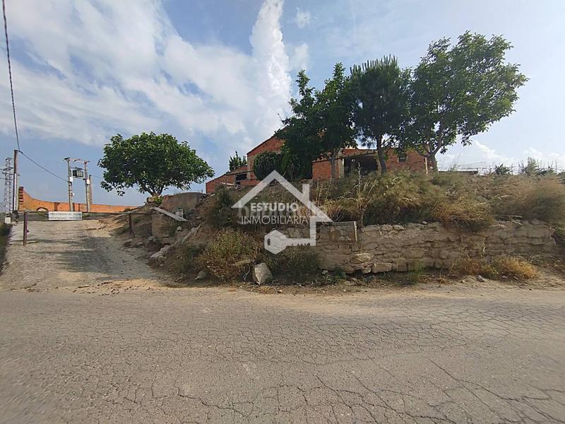 Foto a6a6bb84-85f8-41d7-9a0b-e1c81813bc57. Fondo rustico in Viana