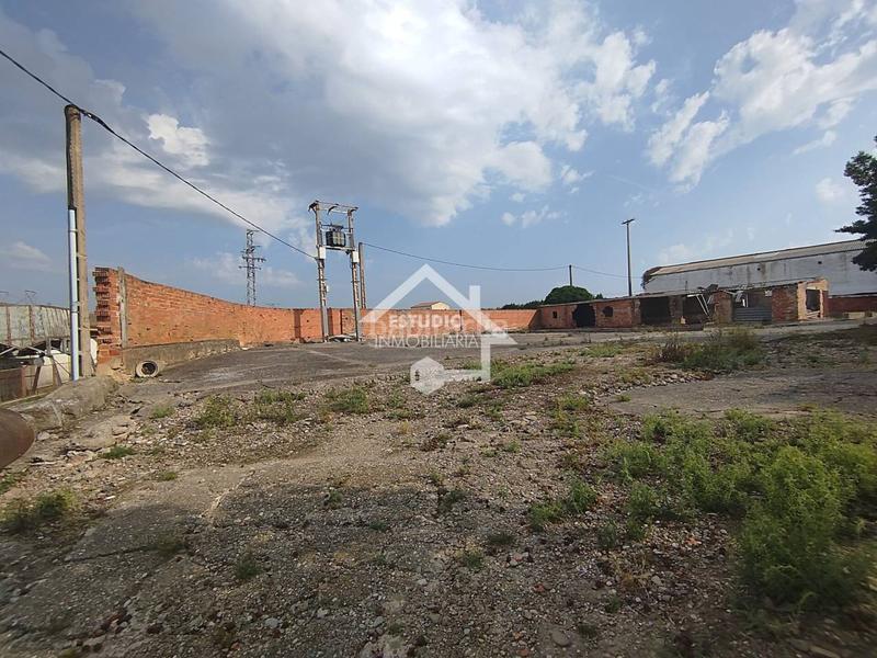 Foto e5e027f3-0148-419b-b14f-926c89cfc5df. Fondo rustico in Viana