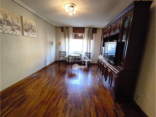 Appartement  Valero garralda. Piso en el centro de mendavia con gran balcón y trastero