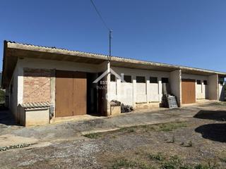 Finca rústica  Santa cruz de campezo. Terreno mas edificación en venta en genevilla