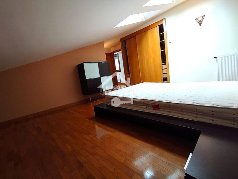 Foto 27c3f6c8-0d43-4439-87d2-70b21c80e2f3. Dúplex amb calefacció aparcament a Viana