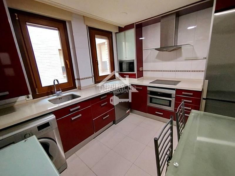 Foto 321db6bd-491c-4b73-91e4-f2536a5a6305. Dúplex amb calefacció aparcament a Viana