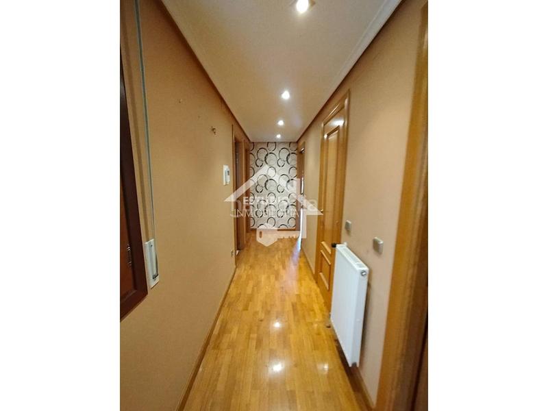 Foto 51bf32d1-3d4f-4156-942c-d1b1d371e1c9. Dúplex amb calefacció aparcament a Viana