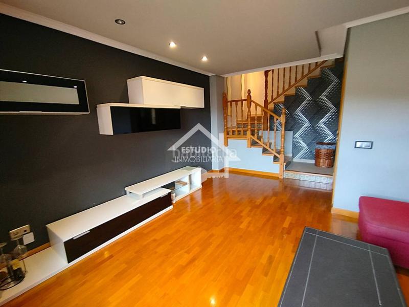 Foto 53635d3f-4302-4b7b-aa2a-3e06a7bf4b52. Dúplex amb calefacció aparcament a Viana