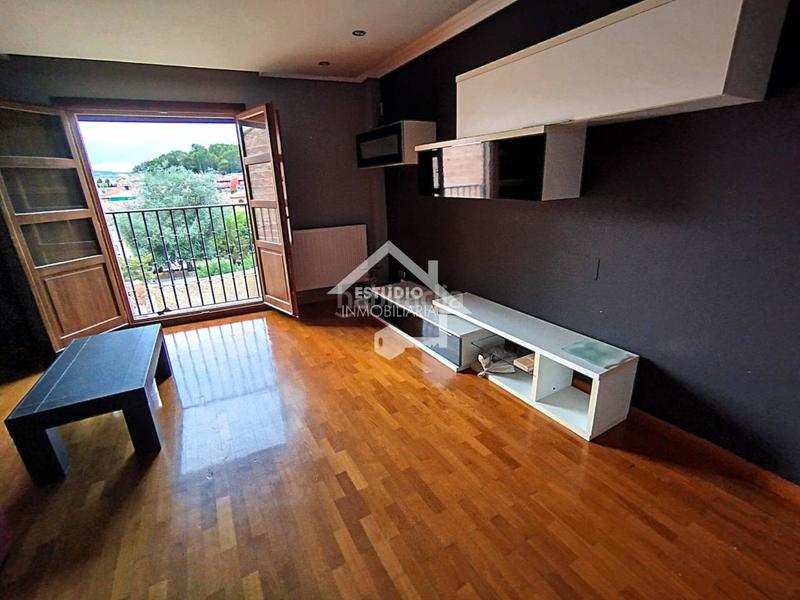 Foto 5f239564-0529-4e54-8d96-e4a3827d87d2. Dúplex amb calefacció aparcament a Viana