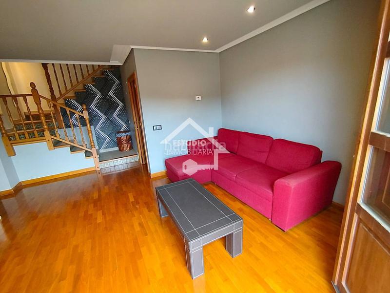 Foto 7c77b1b1-f142-4e8f-9d78-217cb6250246. Dúplex amb calefacció aparcament a Viana