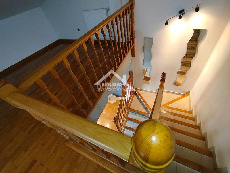 Foto 7d30cbfd-a410-40a1-b44d-1625d79250a3. Dúplex amb calefacció aparcament a Viana