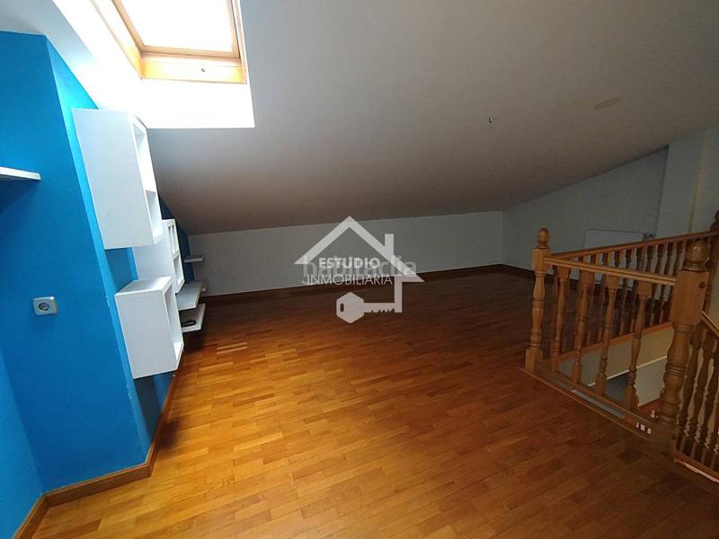 Foto 89b33d0f-c29e-4a15-a6b6-78191bbca7eb. Dúplex amb calefacció aparcament a Viana