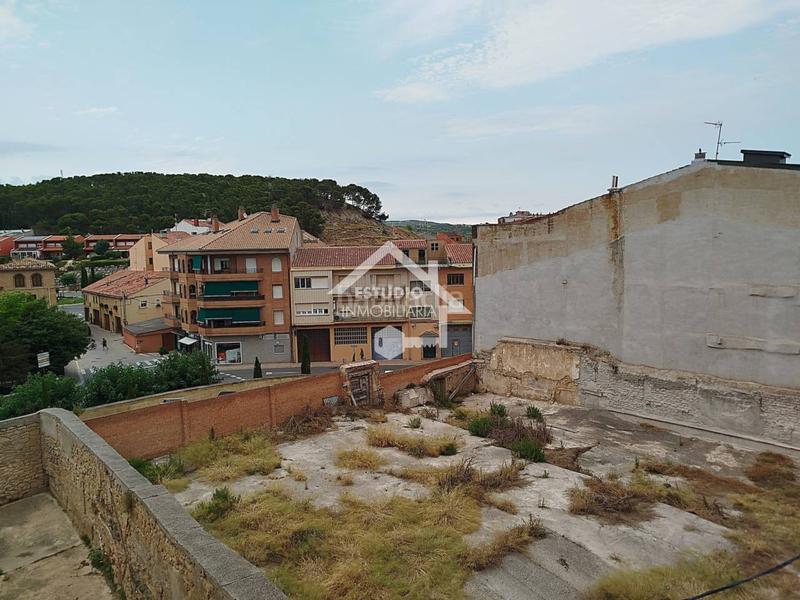 Foto a8fad560-704a-47df-8334-d7e227878f48. Dúplex amb calefacció aparcament a Viana