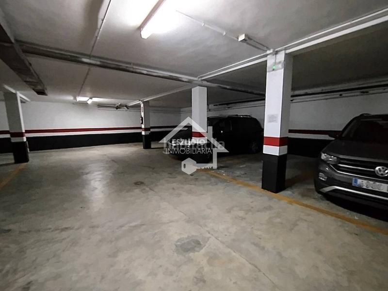 Foto aeed933e-0592-482d-8e04-27b24cfecbf9. Dúplex amb calefacció aparcament a Viana