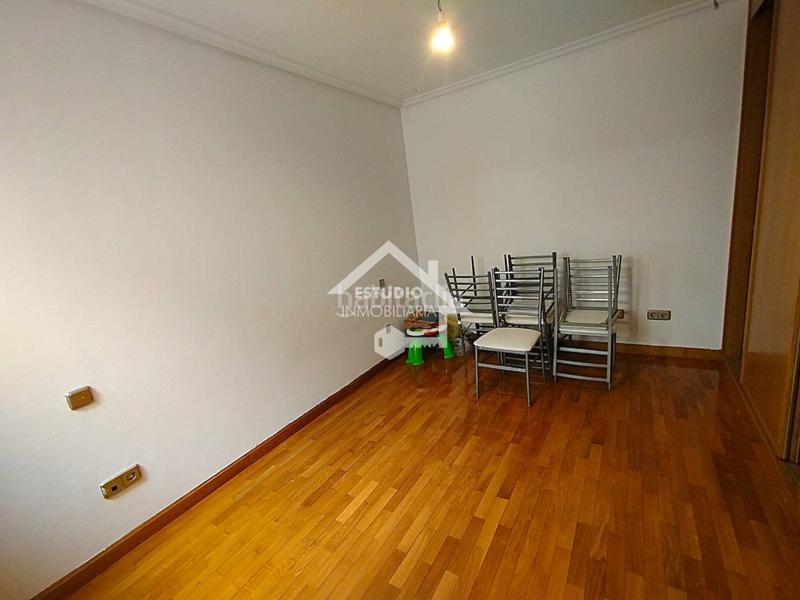 Foto c11d7d33-aa9b-4a06-aba0-0e3bc0dc003e. Dúplex amb calefacció aparcament a Viana