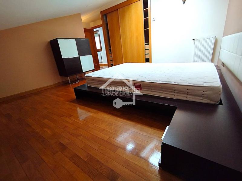 Foto c5c2925b-e91a-4abc-9f48-0aef70a1a5a1. Dúplex amb calefacció aparcament a Viana