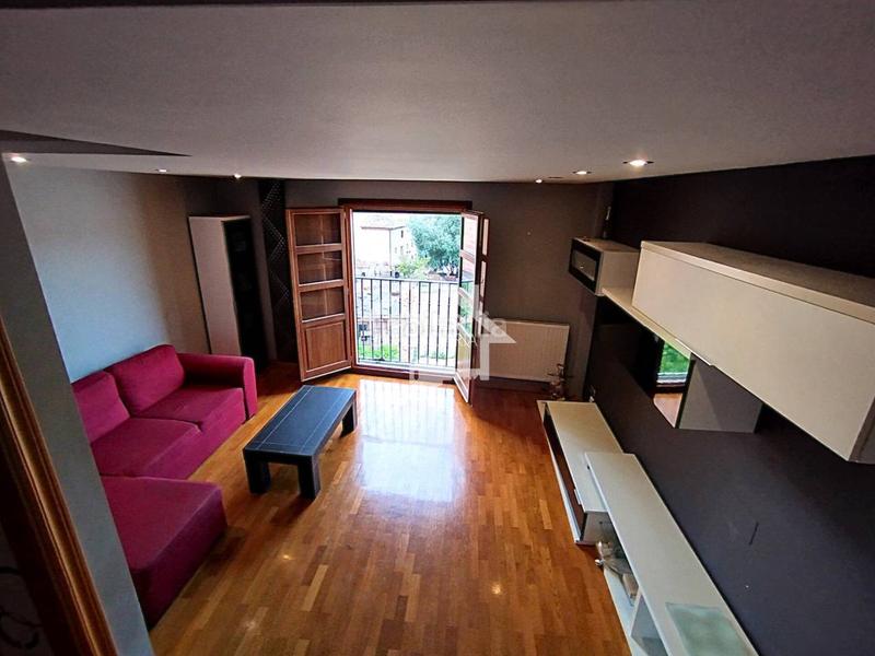 Foto d197abdf-574e-44e3-977c-04da4e36f363. Dúplex amb calefacció aparcament a Viana