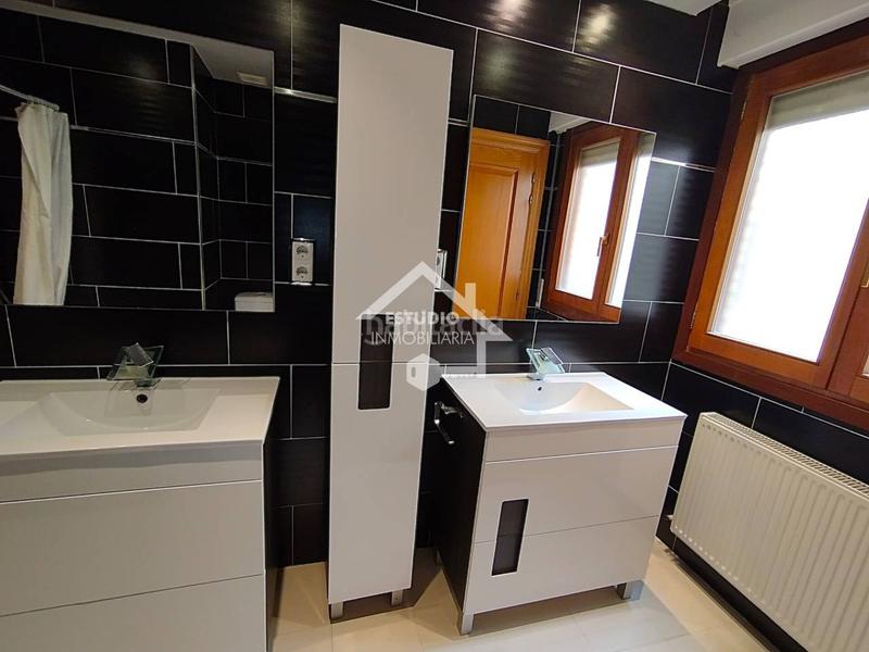 Foto e35fabfd-923c-4f0f-8758-0da3cc5a6f1e. Dúplex amb calefacció aparcament a Viana