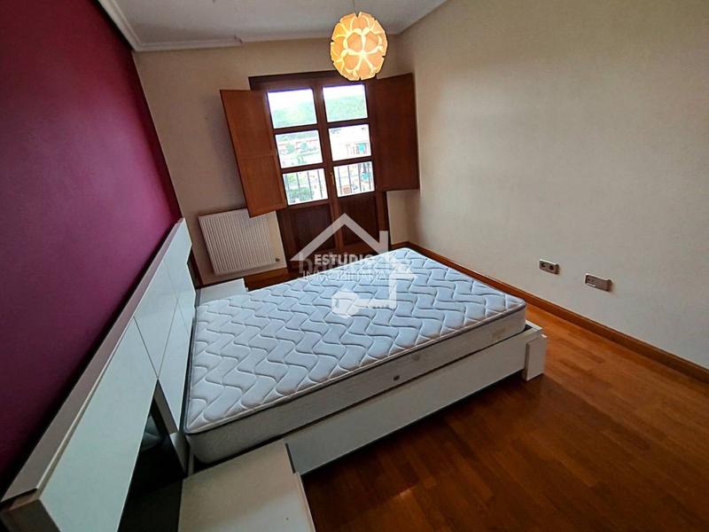 Foto fc08e233-ba69-4460-93b1-eb0b5a7d20f8. Dúplex amb calefacció aparcament a Viana