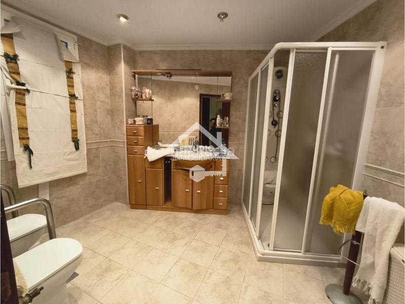 Foto ba068e9b-86eb-44d9-8b50-f1a701b1b03d. Pis amb calefacció aparcament a Navarrete