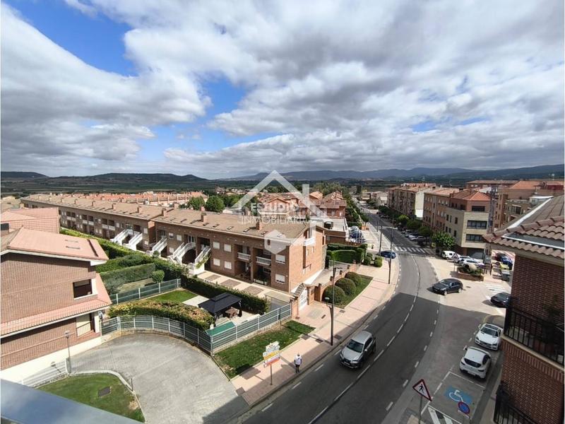 Foto be2a3bd7-2163-4870-9e63-a5fc580e4227. Pis amb calefacció aparcament a Navarrete