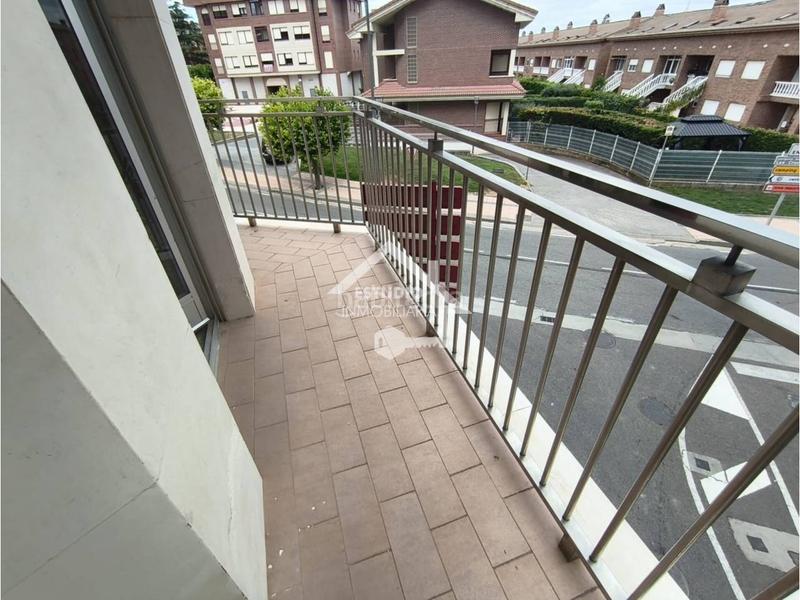 Foto bfbfa038-8976-417d-b62f-74ad6d787d3f. Pis amb calefacció aparcament a Navarrete