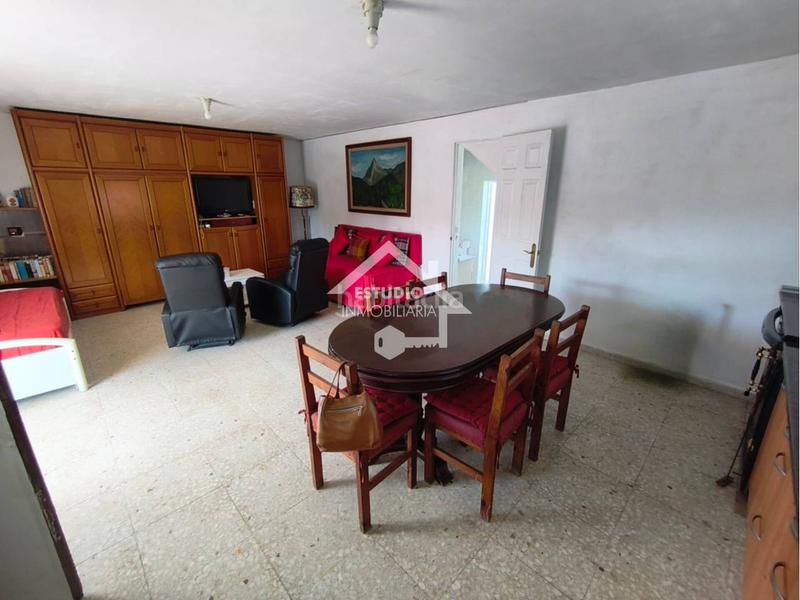 Foto f4164c18-34b9-418f-a002-e32bc60e4942. Finca rústica terreno con casa de campo en Lodosa