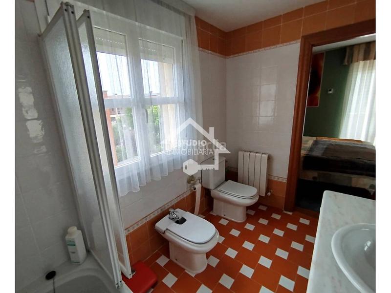 Foto 03df257e-d47f-49f2-a0b9-4b1f358ddbf0. Chalet venta de chalet en Viana