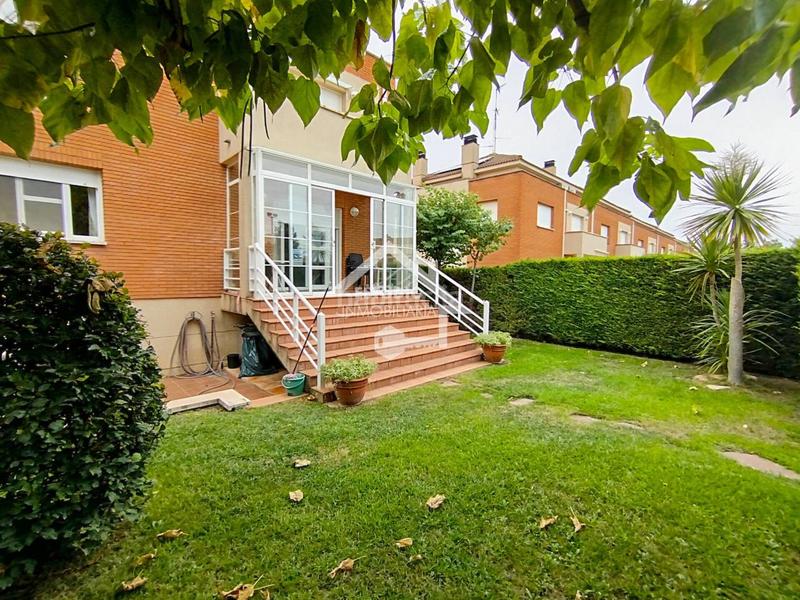 Foto 26c236a0-4060-4510-b8f5-5f681492fb0a. Chalet venta de chalet en Viana