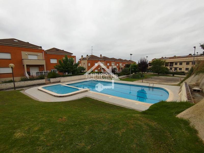 Foto 295ff246-60c7-45b5-b4cd-b4560aceb27e. Chalet venta de chalet en Viana