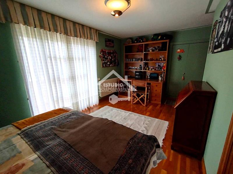 Foto 2a422435-e5d3-4f9d-8d91-d0139a841206. Chalet venta de chalet en Viana