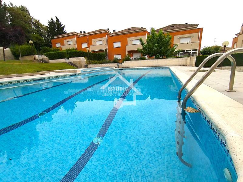 Foto 3054c7a1-edb6-4c8a-b22f-504750fc735a. Chalet venta de chalet en Viana