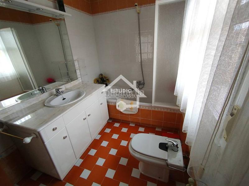 Foto 31bbfdfc-3dc9-4c13-a151-bd77fe24f6de. Chalet venta de chalet en Viana