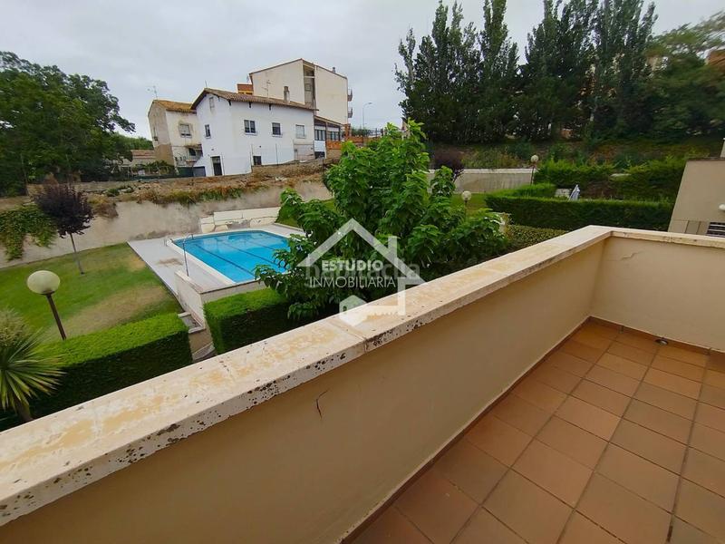 Foto 34bb2b24-aad1-4349-8178-f9f2e290a35f. Chalet venta de chalet en Viana