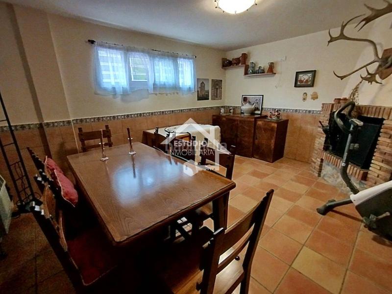 Foto 4729e6d6-bfd8-4c1d-afb2-29ae797dc991. Chalet venta de chalet en Viana