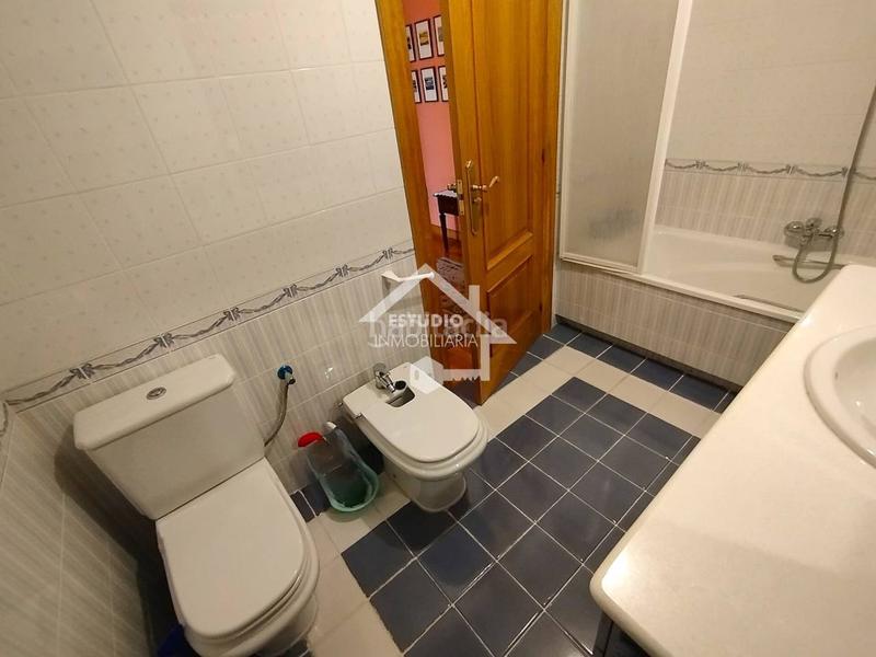 Foto 4cc1522a-3829-47f6-8165-28b9bde1ec68. Chalet venta de chalet en Viana