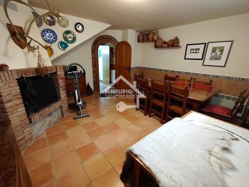 Foto 5730088c-9b84-48a9-a524-f0d72f00cf49. Chalet venta de chalet en Viana